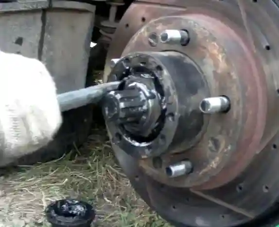 Снятие и установка ступицы переднего колеса УАЗ Патриот