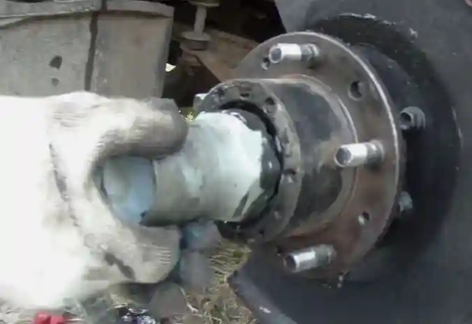 Снятие и установка ступицы переднего колеса УАЗ Патриот