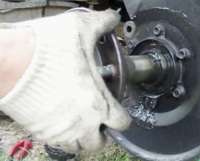 Снятие и установка ступицы переднего колеса УАЗ Патриот