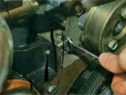 Снятие и установка элементов гидравлической системы рулевого управления автомобиля УАЗ Патриот