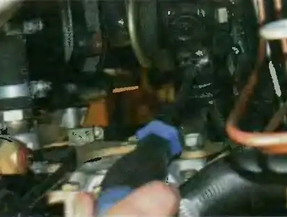 Снятие и установка элементов гидравлической системы рулевого управления автомобиля УАЗ Патриот