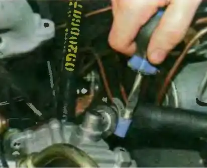 Снятие и установка элементов гидравлической системы рулевого управления автомобиля УАЗ Патриот