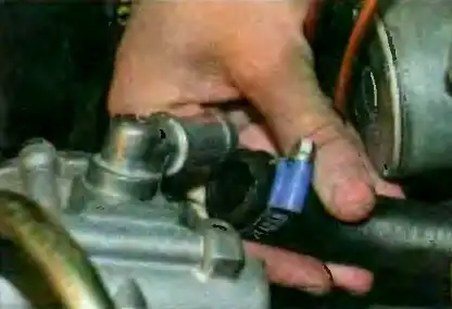 Снятие и установка элементов гидравлической системы рулевого управления автомобиля УАЗ Патриот