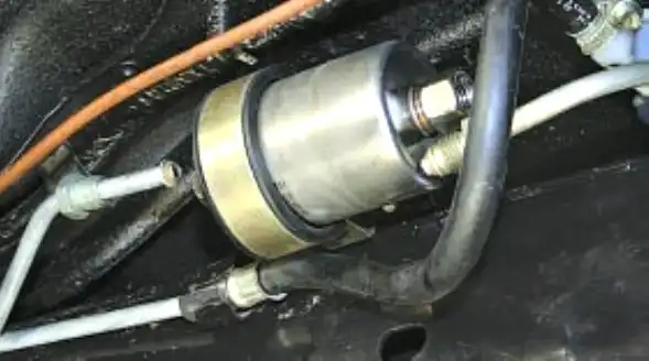 Замена топливного фильтра УАЗ Патриот