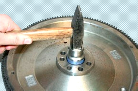 Removal, installation and repair of the ZMZ-409 crankshaft