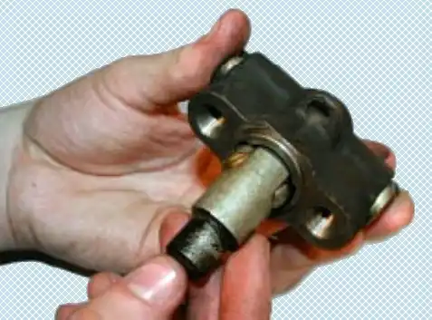 Снятие и установка элементов стояночного тормоза УАЗ Патриот