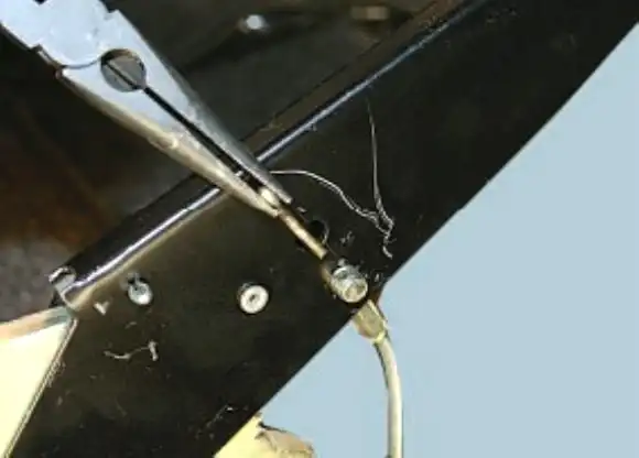 Снятие и установка элементов стояночного тормоза УАЗ Патриот