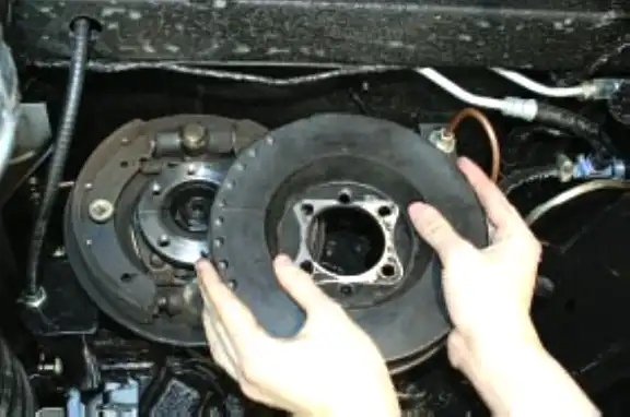 Снятие и установка элементов стояночного тормоза УАЗ Патриот