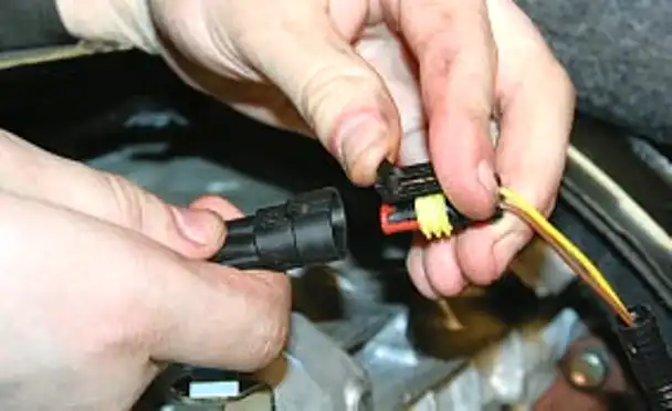 Снятие и установка коробки передач автомобиля УАЗ Патриот