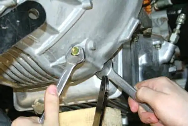 Снятие и установка коробки передач автомобиля УАЗ Патриот