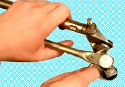 Очиститель ветрового стекла автомобиля Лада Приора