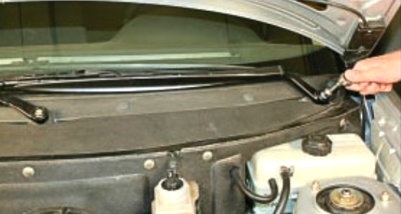 Очиститель ветрового стекла автомобиля Лада Приора