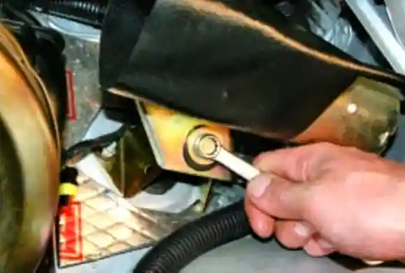 Очиститель ветрового стекла автомобиля Лада Приора