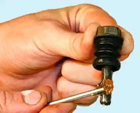 Ремонт тормозного механизма передних колес Лада Приора