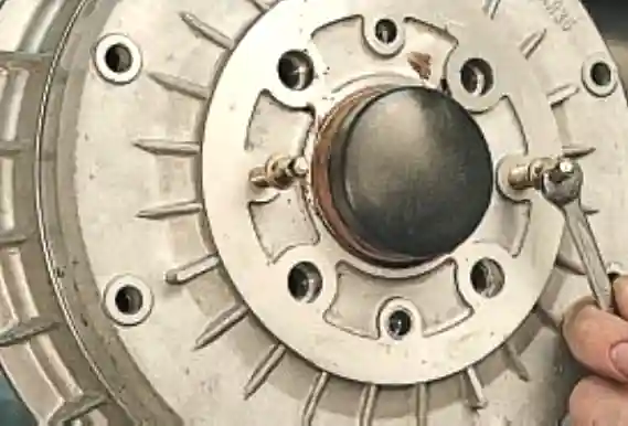 Ремонт заднего тормозного механизма Лада Приора