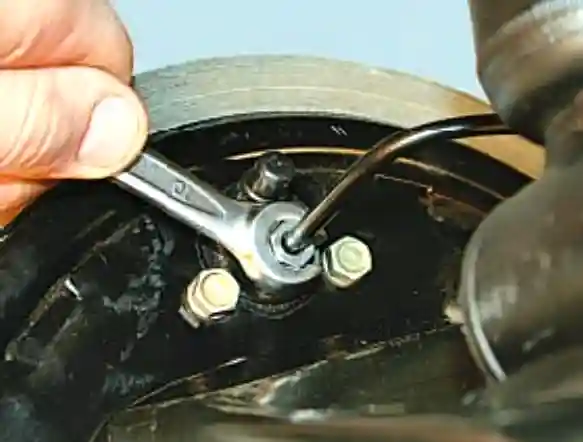 Ремонт заднего тормозного механизма Лада Приора