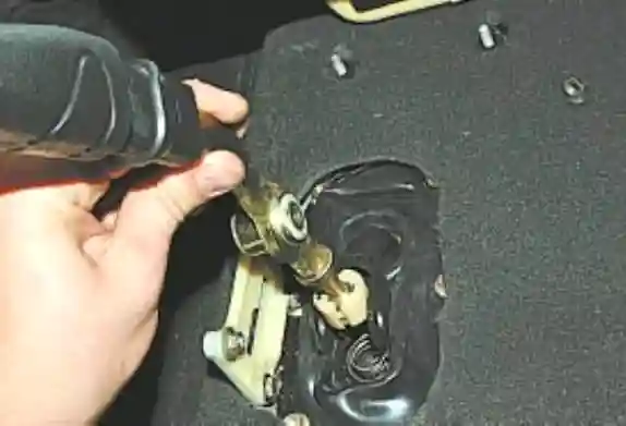 Ремонт рычага переключения передач