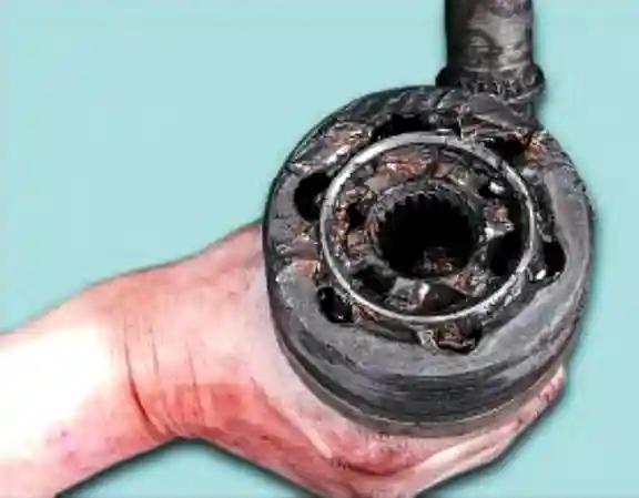 Замена деталей привода передних колес Лада Приора