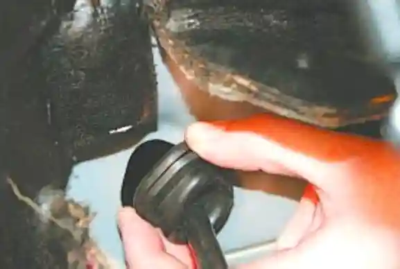 Замена троса привода сцепления