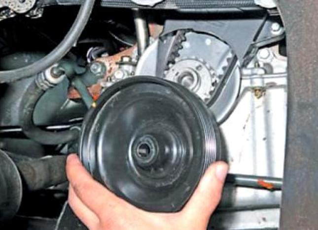 Setting No. 1 cylinder piston to TDC Renault Logan compression strokegan