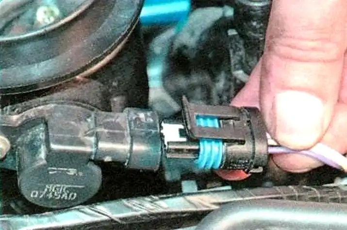 Renault Logan цилиндр басының тығыздағыштарын ауыстыру