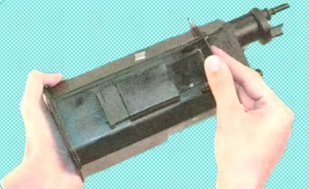 Replacing Renault Logan Evaporative Emission System Canister Replacing Renault Logan Evaporative Emission System Canister