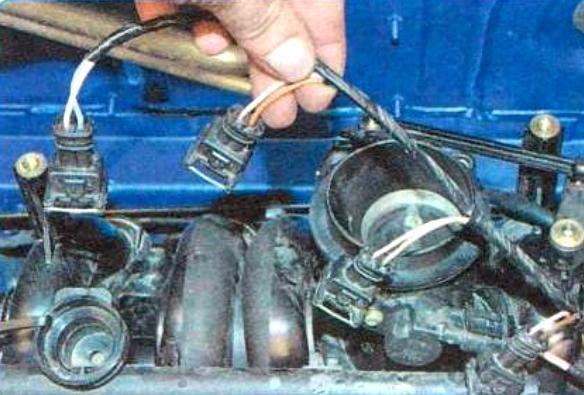 Renault Logan cylinder head gasket replacement