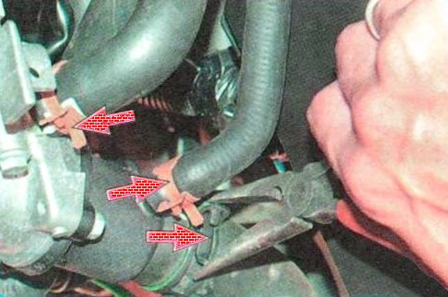 Замена прокладки головки блока цилиндров Renault Logan