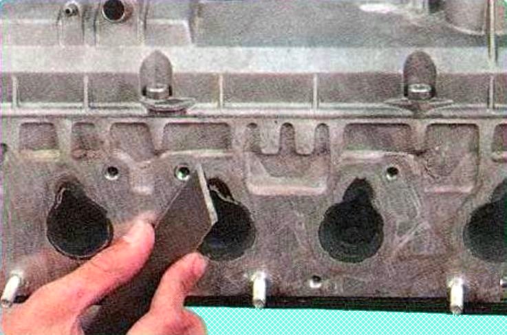 Renault Logan intake pipe seal replacement