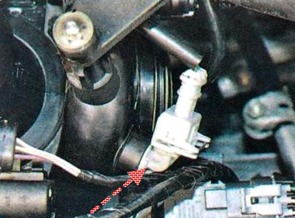 Reemplazo del sensor de temperatura del aire del tubo de admisión