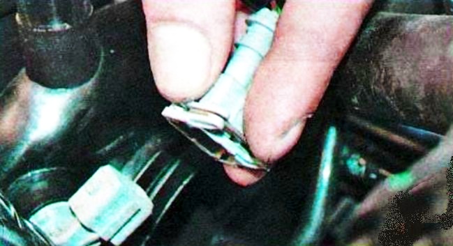 Reemplazo del sensor de temperatura del aire del tubo de admisión