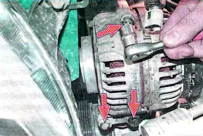 Removing and installing alternator