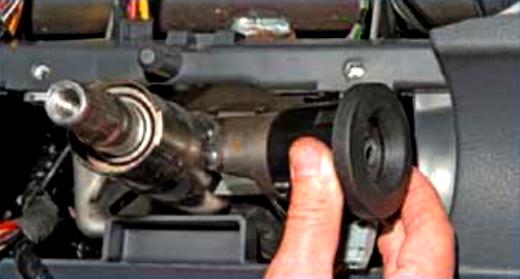 Replacing the Renault Logan ignition switch and immobilizer coil