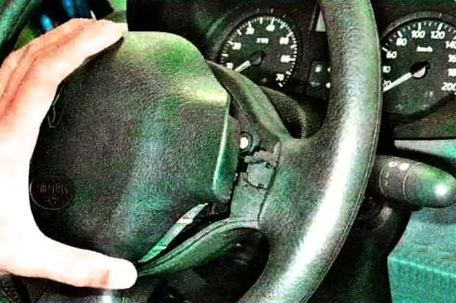 Driver airbag removal Driver airbag removal