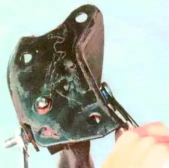 Заміна балки задньої підвіски Renault Logan Заміна балки задньої підвіски Renault Logan