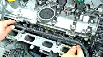 Aus- und Einbau des Kraftstoffverteilers und der Einspritzdüsen Renault Megane 2