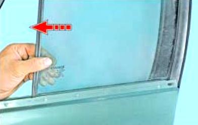 Замена стекол задней двери Рено Меган 2
