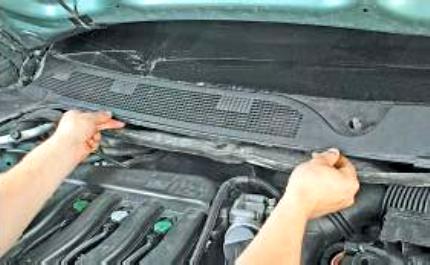 Removing and installing front fender Renault Megane 2