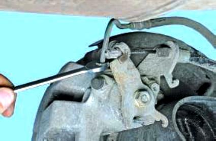 Ремонт тормозного механизма задних колес Рено Меган 2