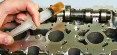 Замена маслосоъемных колпачков двигателя ВАЗ-21126