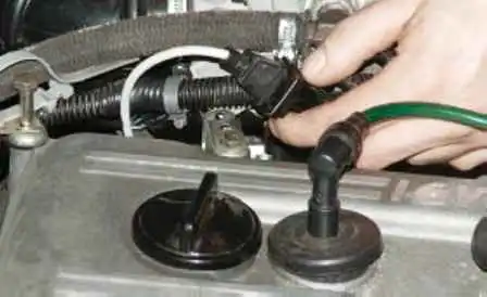 Замена прокладки головки блока цилиндров ЗМЗ-409 Замена прокладки головки блока цилиндров ЗМЗ-409