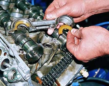 Replacing the camshafts of the ZMZ-406 engine