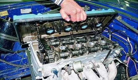 Заміна розподільних валів двигуна ЗМЗ-406