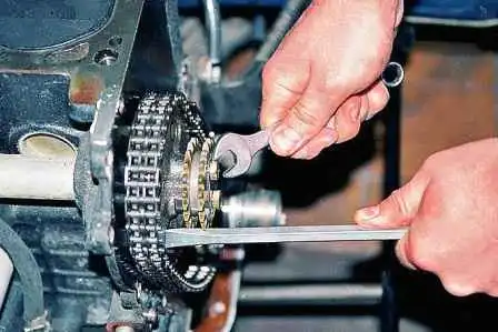 Привод распределительных валов ЗМЗ-406 Привод распределительных валов ЗМЗ-406