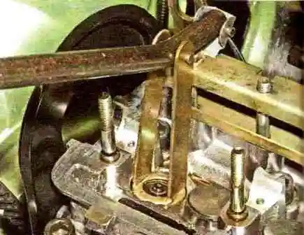 VAZ-21114 қозғалтқышының клапан тығыздағыштарын ауыстыру