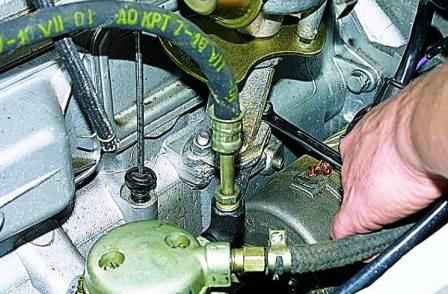 Зняття та встановлення трамблера двигуна ЗМЗ-402