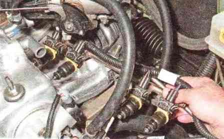 Checking and replacing the VAZ-21114 engine injectors