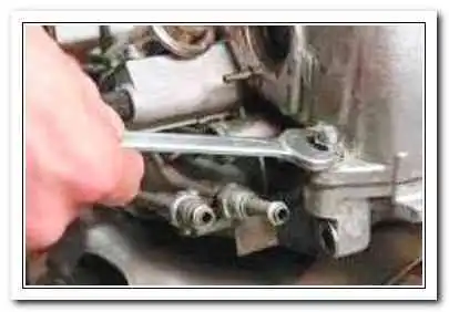 Розбирання та складання ГБЦ ВАЗ-2123