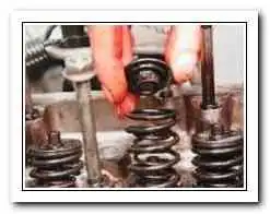 Розбирання та складання ГБЦ ВАЗ-2123