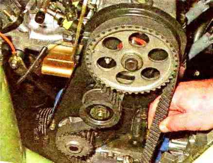 Як перевірити та замінити ремінь ГРМ двигуна ВАЗ-21114